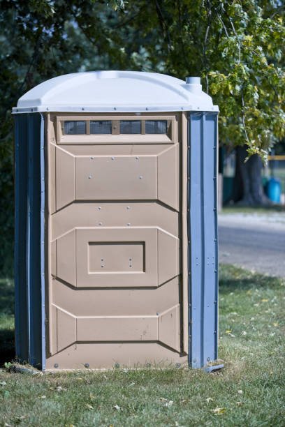 Portable restroom solutions in Rosewood Heights, IL